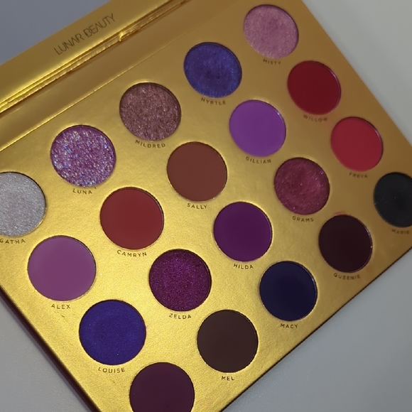 Lunar Beauty Moon Spell Vol. II Eyeshadow Palette - Picture 2 of 3
